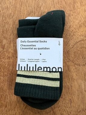 Lululemon daily essential socks quarter length Rainforest green/gold